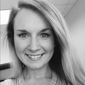 Meet your Posher, Whitney!